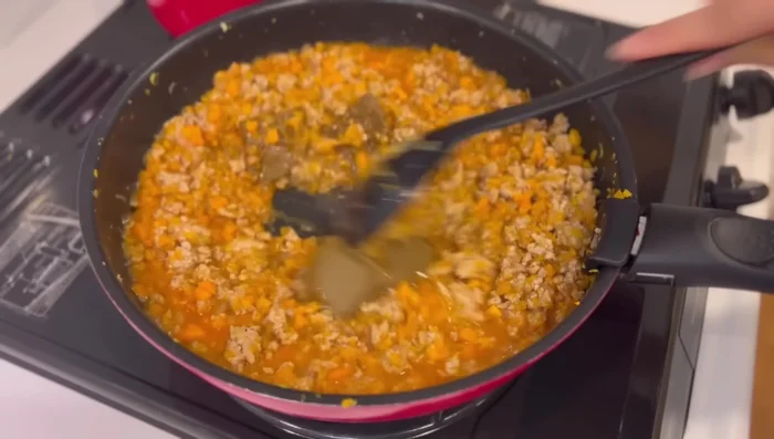 Add curry roux and stir until melted and well mixed.