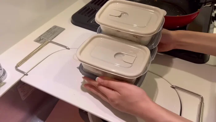 Cover and freeze the bento boxes.
