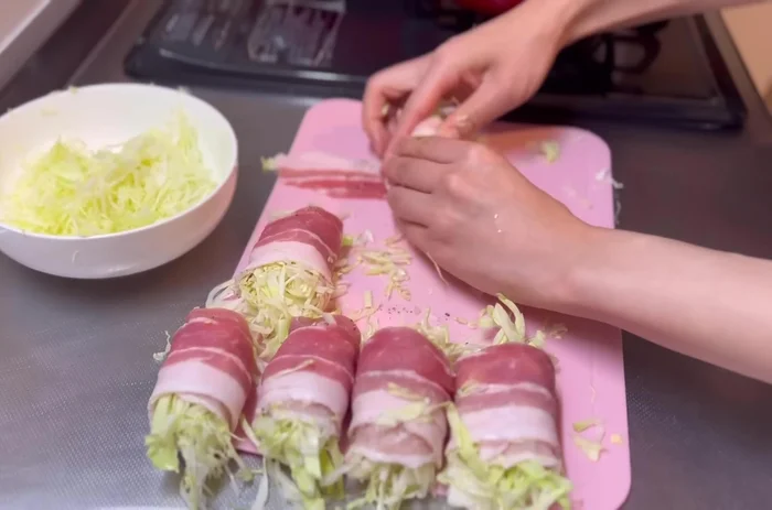 Place it on a plate, wrap it in plastic wrap, and microwave for 6 minutes.