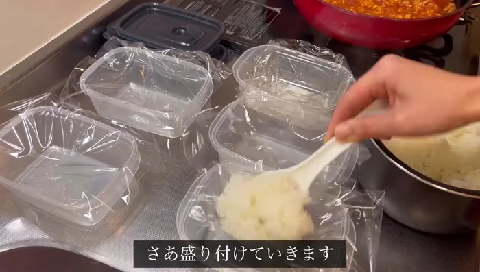 Cover the containers with plastic wrap to prevent staining and keep them fresh.