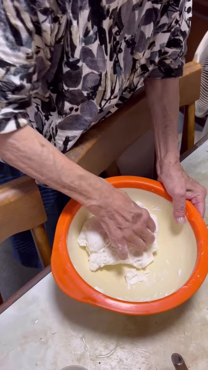 Shape the dough correctly (into balls).
