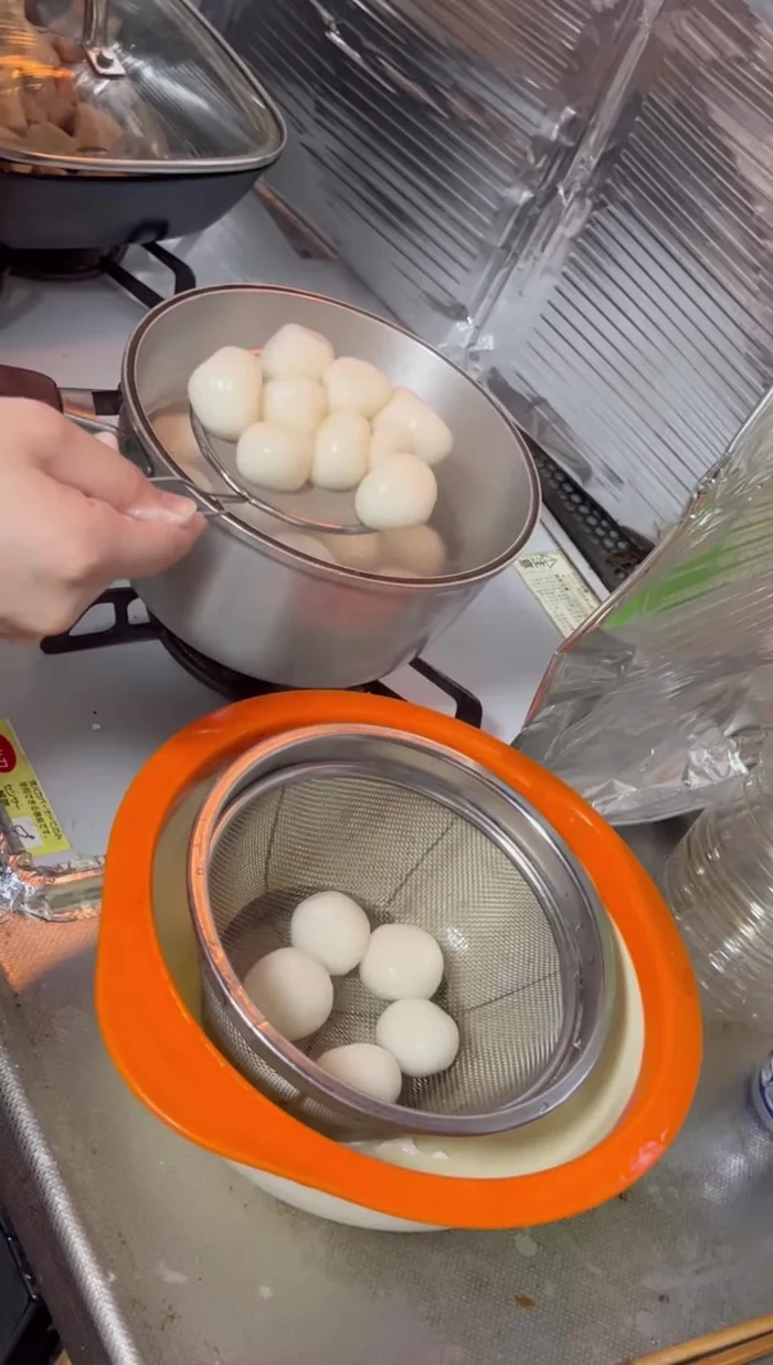 The dumplings should look smooth like skin.