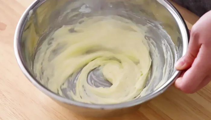 Continue baking and cooling more batches of cookies as needed. (Repeat steps 3-5 until the dough is used up)