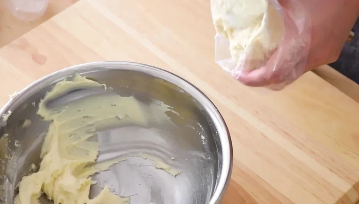 Let the cookies cool completely before serving or storing them.