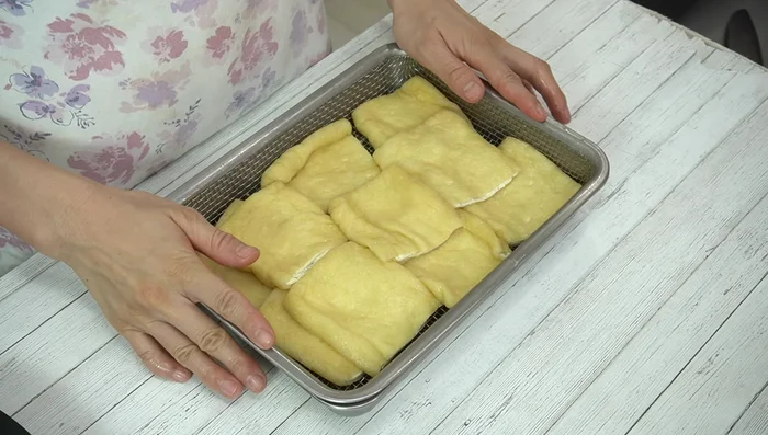 Drain and squeeze: Remove the tofu, drain well, and gently squeeze out excess water to prevent diluting the flavor.
