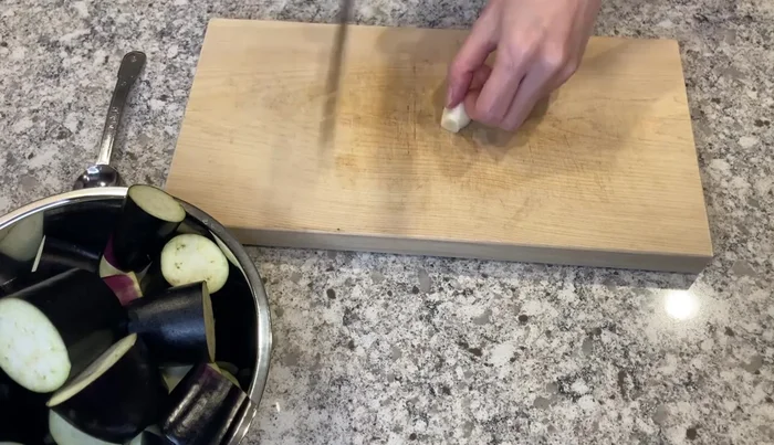 Season and finish the bean sprouts