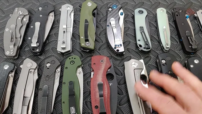 Assess the build quality: Pay attention to the hardware (liners, stop pins), their size, and how well they support the blade's weight. Larger, more robust hardware generally leads to better longevity.