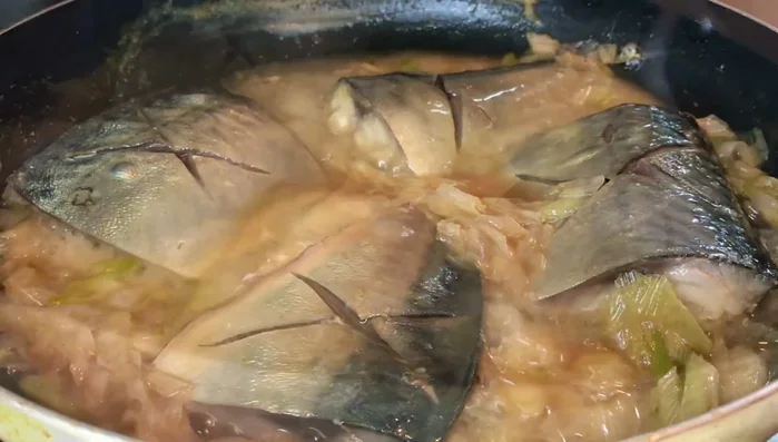 Remove the foil and spoon the sauce over the fish a few times. (133.8)