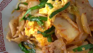 Fluffy Egg & Pork Kimchi: 10-Min Easy Recipe!
