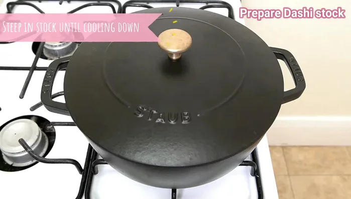 Prepare the lemon juice or citrus ingredients. (Refer to the video for preparation and quantities)