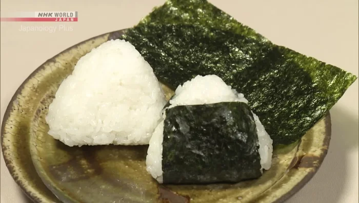 Spread a small portion of the cooked rice on a plate or in a bowl. Add your filling to the center.