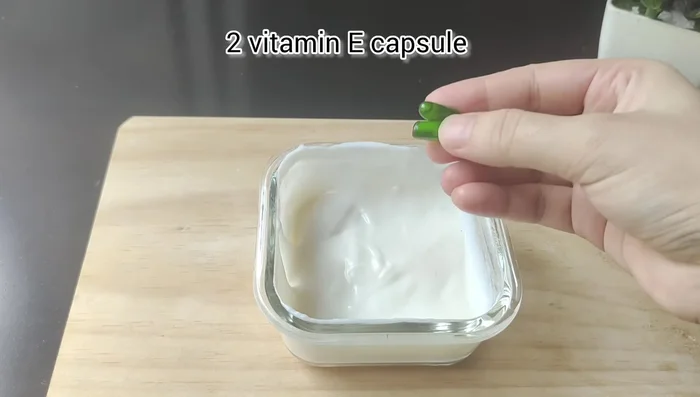 Add the contents of two Vitamin E capsules and mix well.