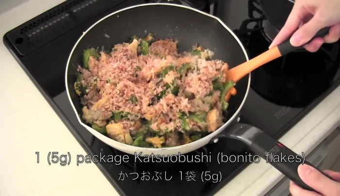 Mix in Katsuobushi (bonito flakes).