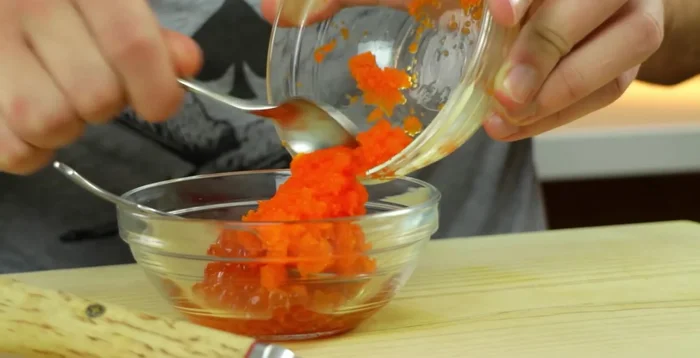 Mix salmon roe and masago in equal parts.