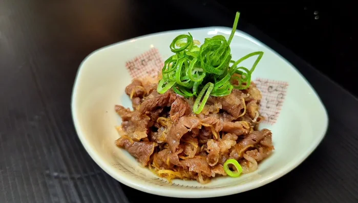 Garnish with chopped green onions before serving.