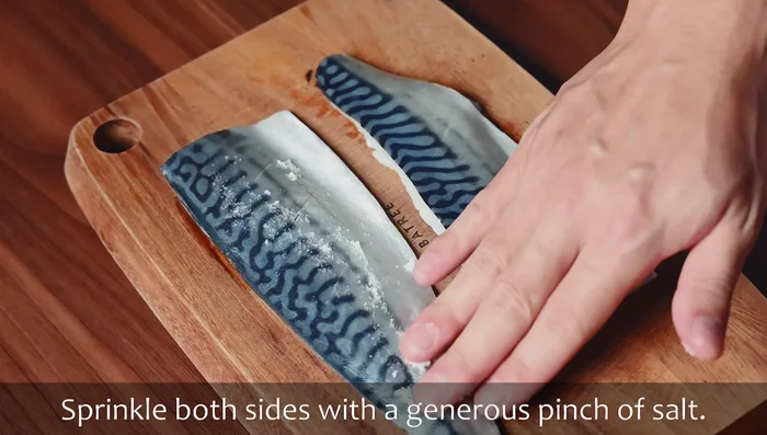 Sprinkle both sides generously with salt.