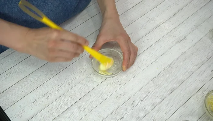 Make spicy butter: Combine softened butter and spicy sauce (optional).