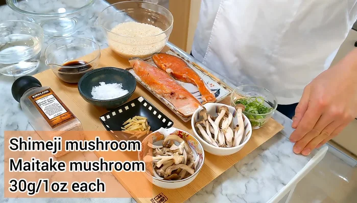 Prepare all ingredients: slice mushrooms, green onions, and ginger.