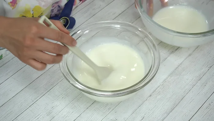 Pour yogurt mixture into a container, filling it about 1/3 full. Refrigerate for 1-2 hours to set.