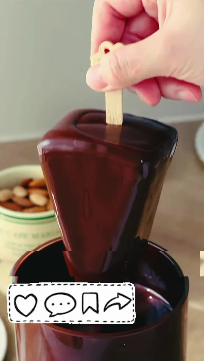 Drizzle chocolate liquid inside.