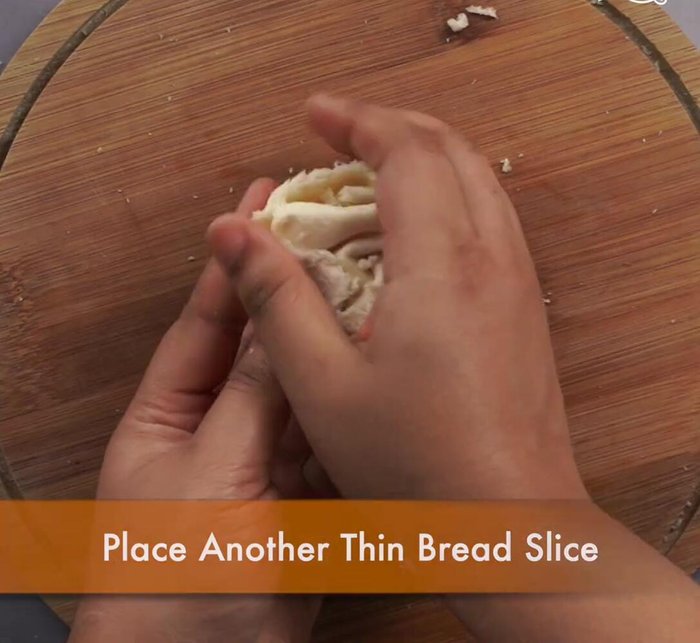 Prepare the coating: In a separate bowl, mix breadcrumbs and cinnamon.