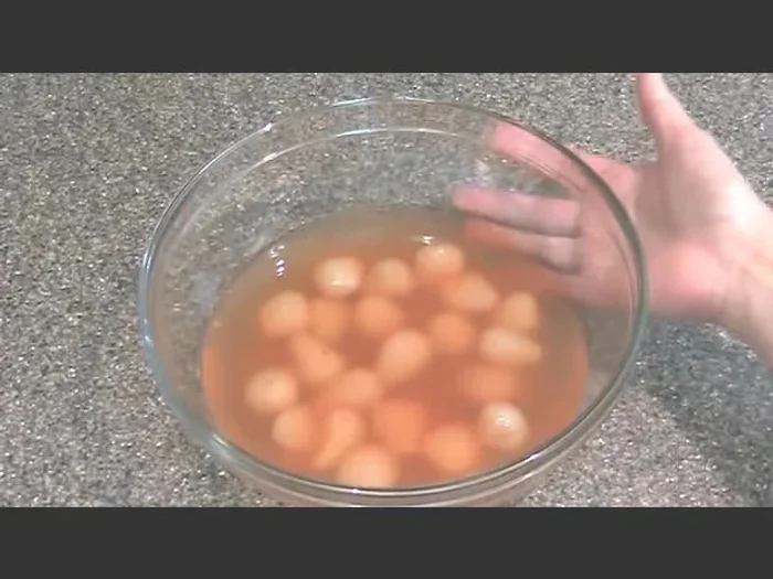 Store the mixture in a jar in the refrigerator.