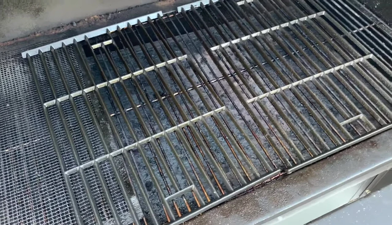 Seasoning the grates