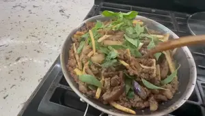 Minced Beef Stir-Fry with Japanese Eggplant & Bamboo Shoot