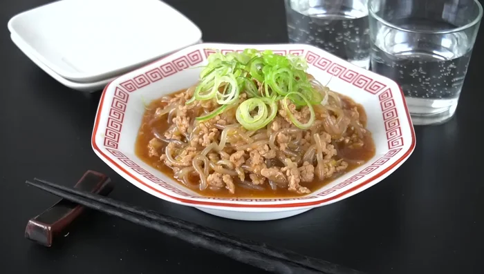 Serve garnished with extra green onions.