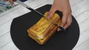 One-Pan Spam & Egg Toast: Quick & Easy Breakfast Recipe