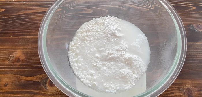 Add 80g of sugar.